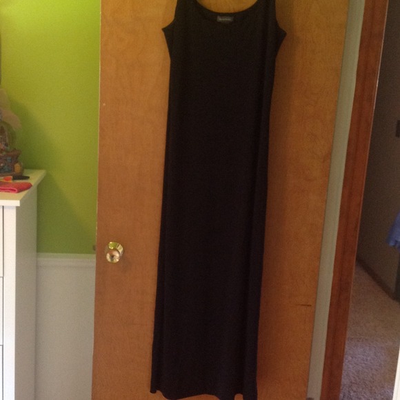 Simple and classy black tank dress