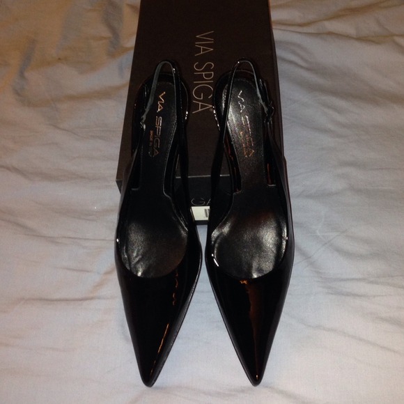 Via Spiga Black Patent Kitten Heel Slingback 8.5