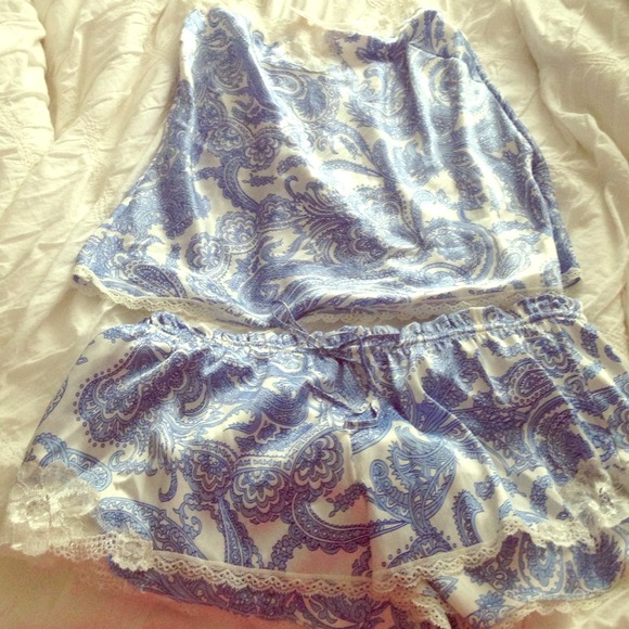Victoria secret sleep set sz m! New with tags