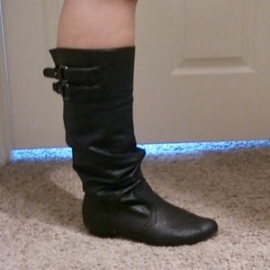 Faux leather black boots with mini heel. Size 8.
