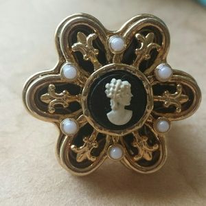 Jewelmint Vintage Ring