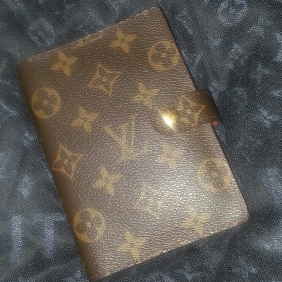 Louis Vuitton Agenda! DATE CODE CA1909
