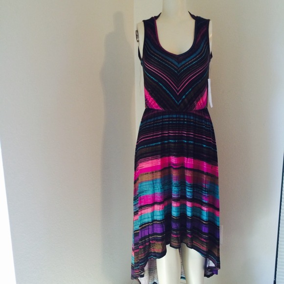 Dresses & Skirts - FLASH SALE! Hi-Low Maxi