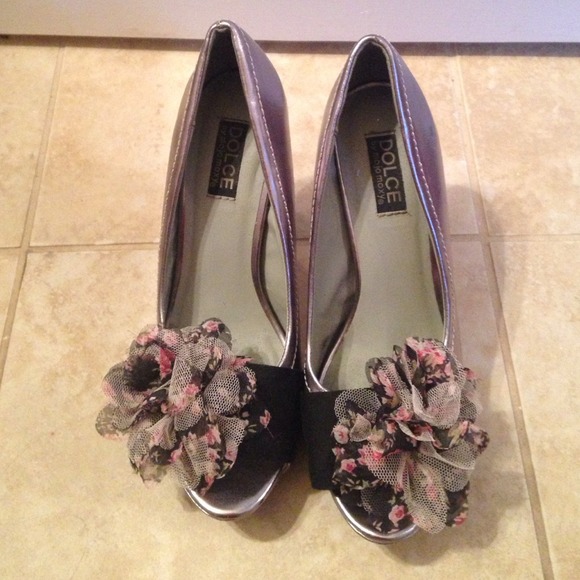 Silver and pink heels!