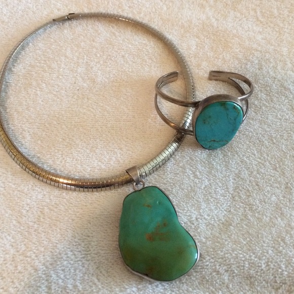 Turquoise & sterling silver necklace and braclet
