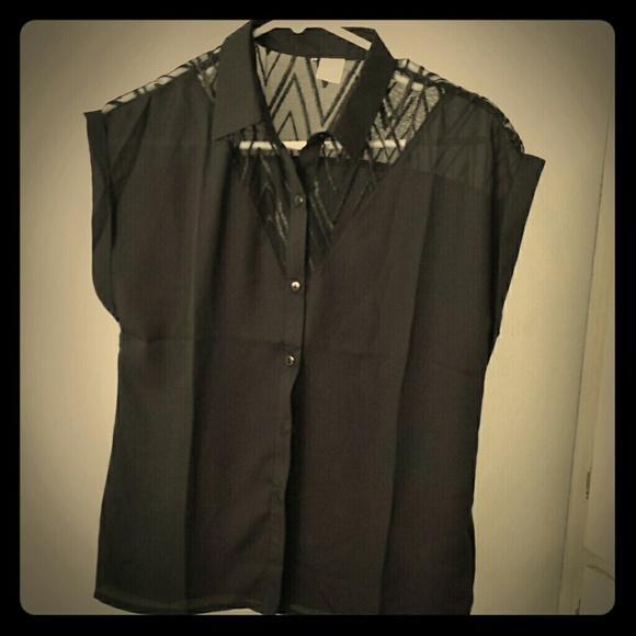 Black button up short sleeve top with yoke
