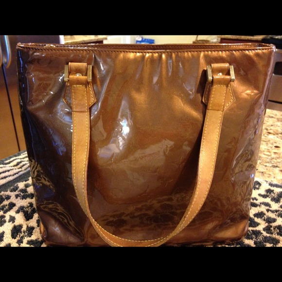 Authentic Louis Vuitton Vernis Houston