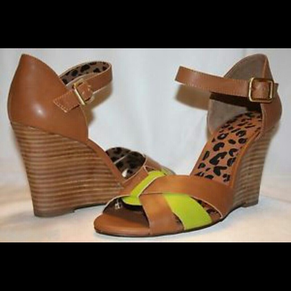 Jessica Simpson wedges