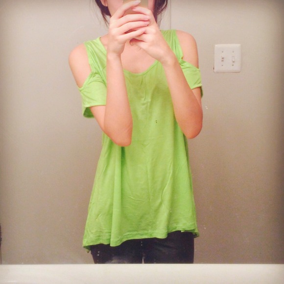 Neon green off shoulder sexy tee top - Picture 3 of 4