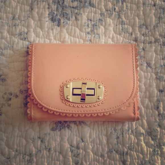 Cute Lacey pink wallet 🎀🎀💄