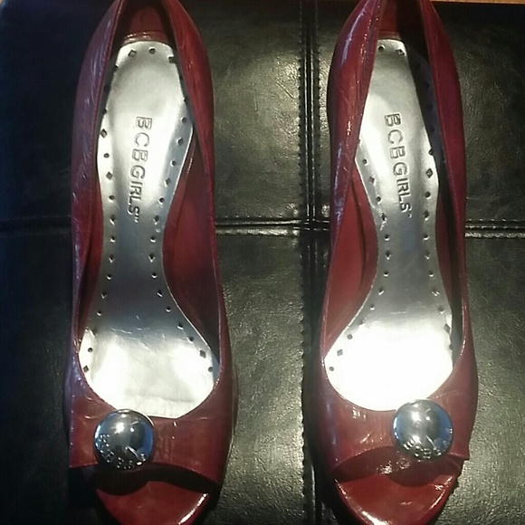 BCBG RED HIGH HEELS - Picture 1 of 4