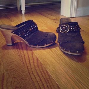 MICHAEL KORS Slip Ons!