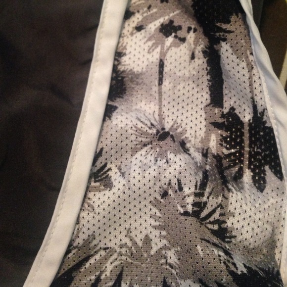 Running Shorts - Picture 3 of 4