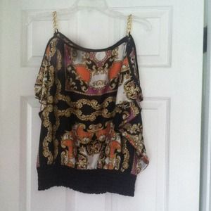Cute open shoulder top!