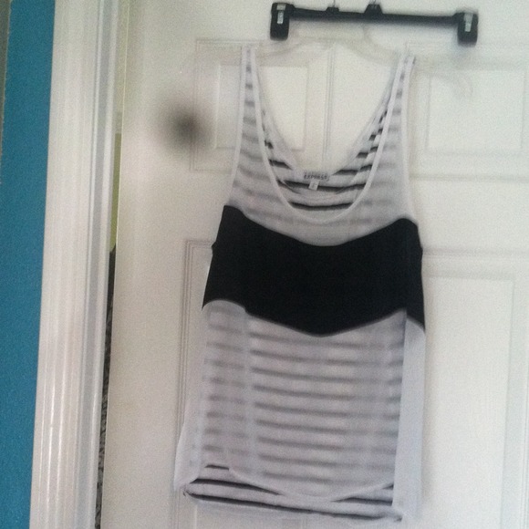 Layered express tank