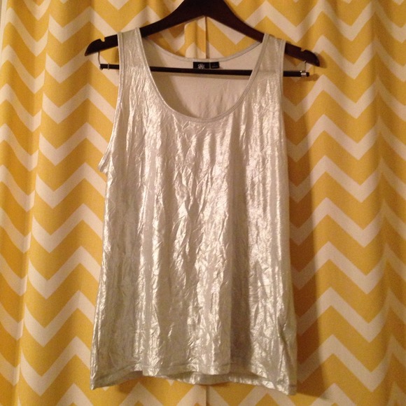 Rock & Republic Silver Tank & wedges size 8.5