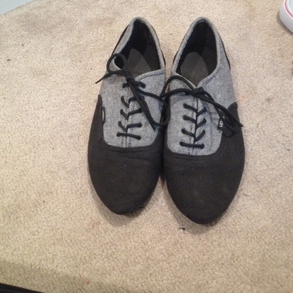 Black and grey oxfords