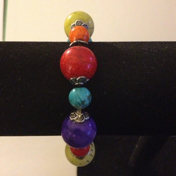 Colorful beaded stretch bracelet