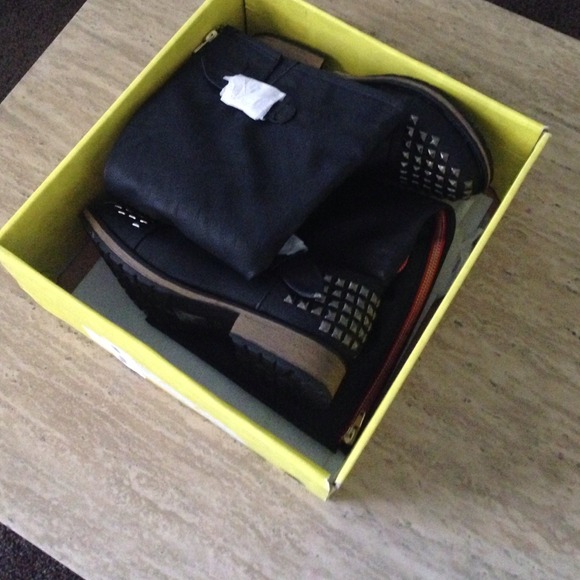 ❌SOLD❌Brand new Charlotte Russe studded boots sz 6 - Picture 4 of 4