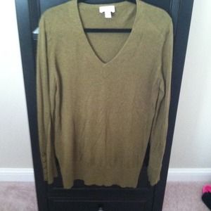 LOFT Olive Green V Neck Top. XL