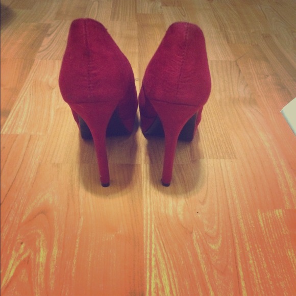 Red velvety pumps 5 inch heel