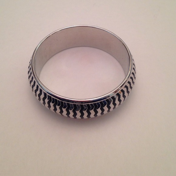 Silver bangle