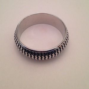Silver bangle
