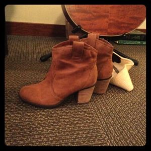 Express faux suede boots