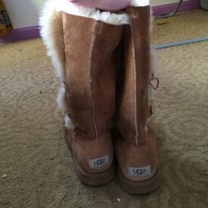 ugg bailey button