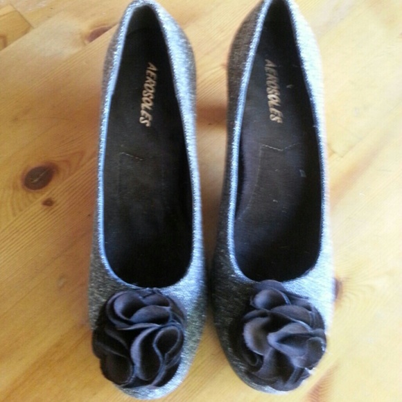 Aerosoles brown pumps NWOT