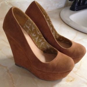 Platform camel shoes