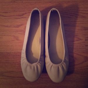 Ballet flats