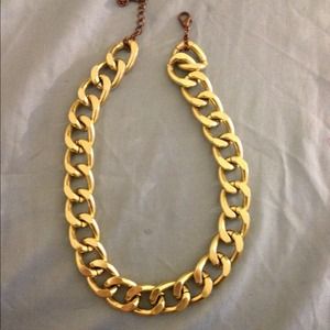 Cute gold necklace!