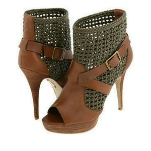 Brand New! Steven Pokerr Bootie Size 6
