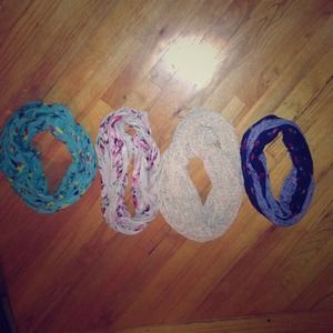 4 infinity Scarfs