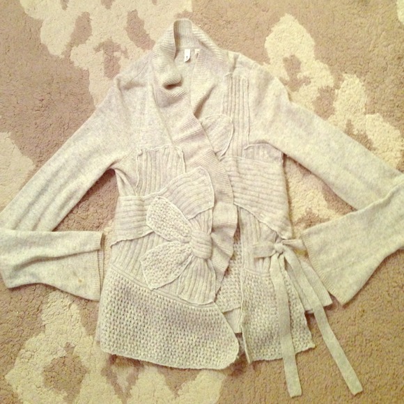 Anthropologie knit bow sweater
