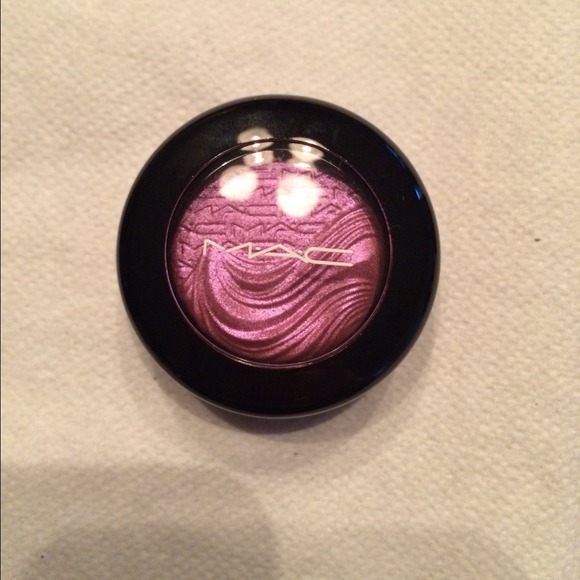 NWOB Stylishly Merry Eyeshadow Authentic MAC NEW!!