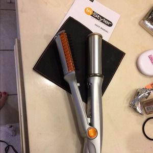2013 InStyler curling iron