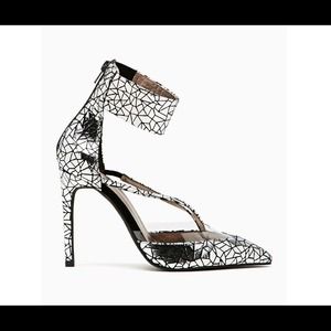 Jeffrey Campbell Danvan Pump