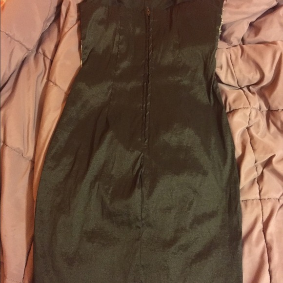 Dress - Picture 4 of 4