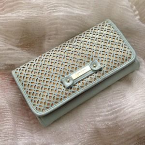 🌟BF SALE 🌟NWOT Mint & Gold Wallet 💗