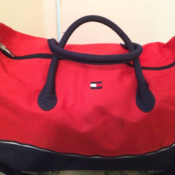 ❌SOLD Hilfiger duffle bag 💋 - Picture 4 of 4