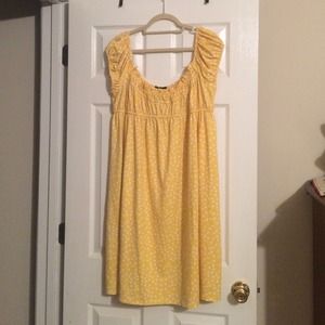 Yellow polka dot dress!