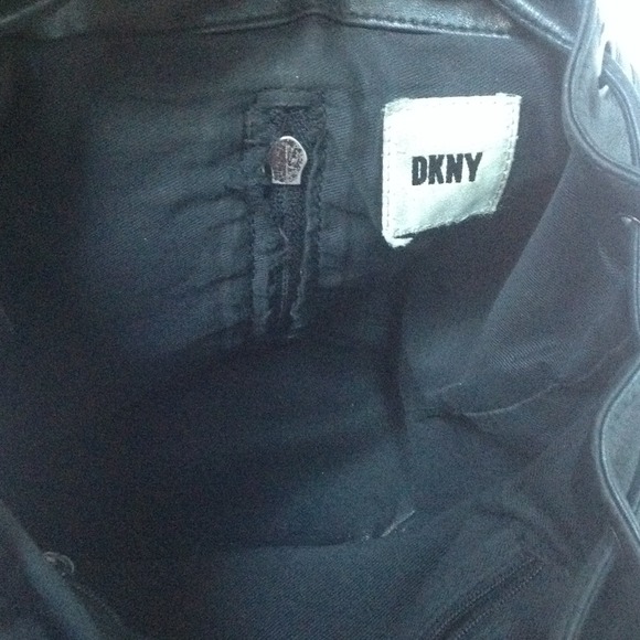 Cute all leather black back pack - Picture 3 of 3
