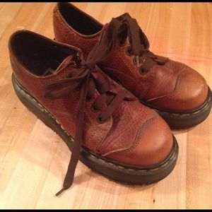 Doc Martens. Oxfords. Style#8651