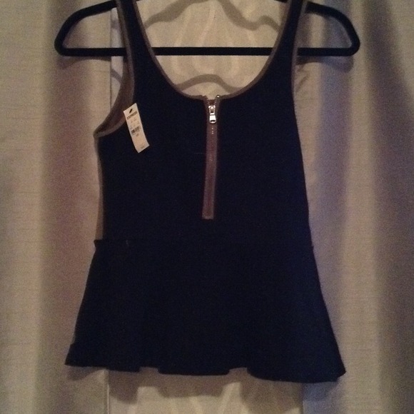 BNWT EXPRESS PEPLUM TOP - Picture 2 of 2