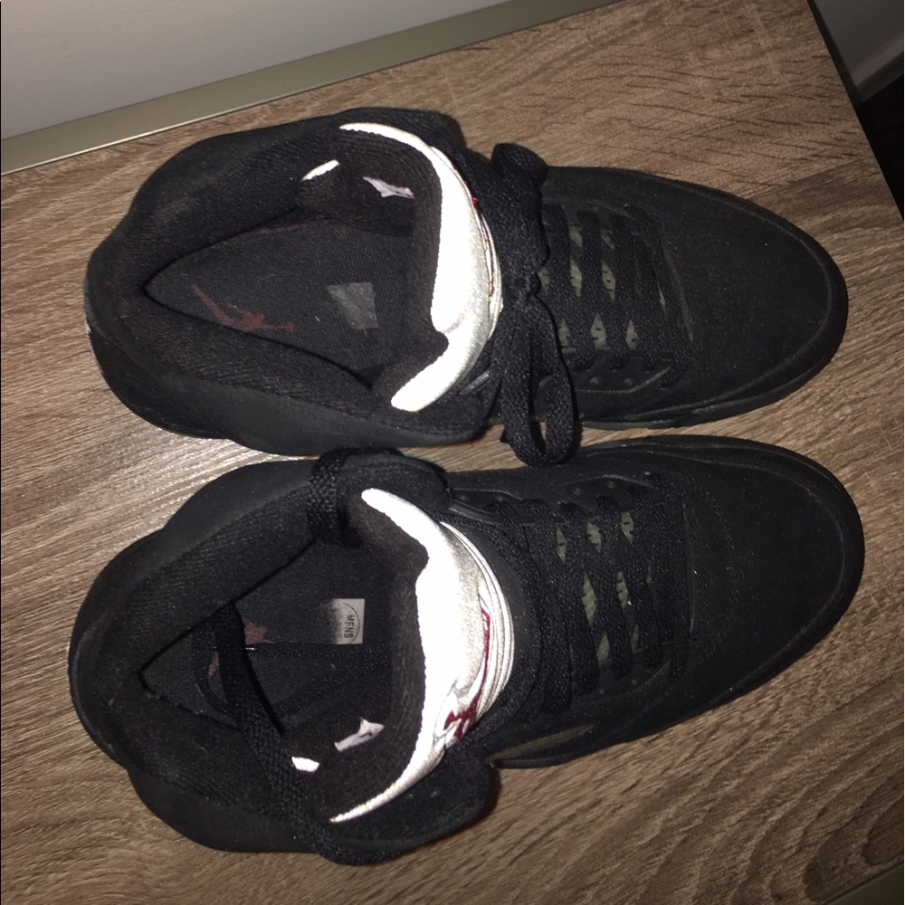 Jordan 5's Men 9.5 Black - Picture 3 of 5