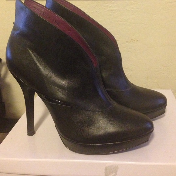 Great booties for winter. Click for more pics.