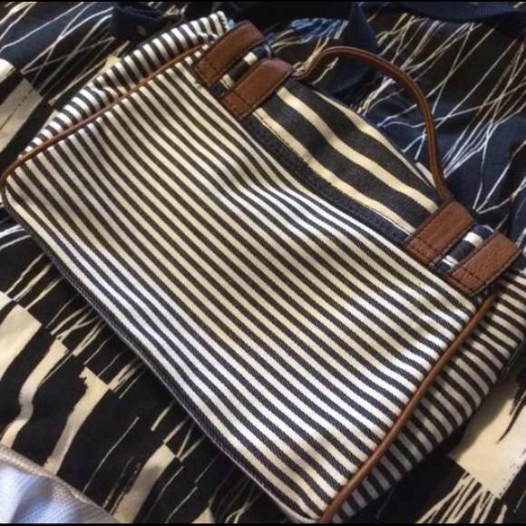 Navy and white stripped purse - Picture 2 of 4