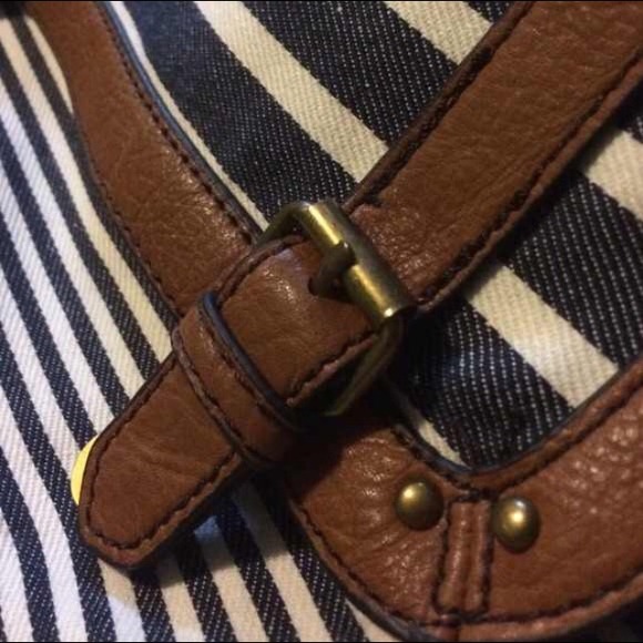 Navy and white stripped purse - Picture 4 of 4